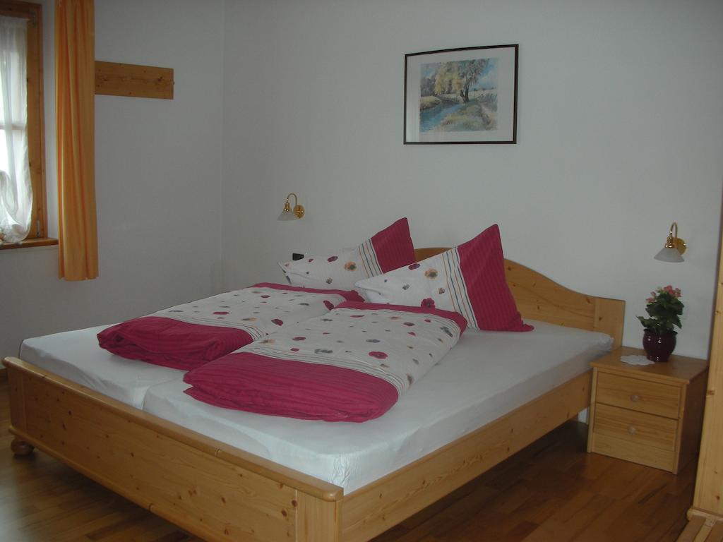 Gasthaus St. Valentin Chiusa Habitación foto